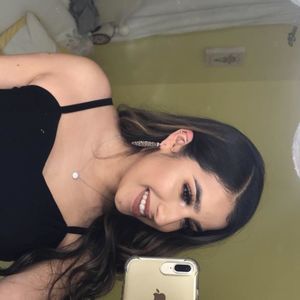 Meet your Posher, Daniela